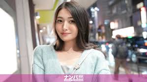 200GANA-3228「真是柔软初拍。2188在新宿居酒屋成功被推倒！与不堪忍受压力的美丽纯洁姐姐共度解放之夜！舌尖缠身的亲吻和口交服务让人无法抗拒！纯洁的姐姐是……足立澪